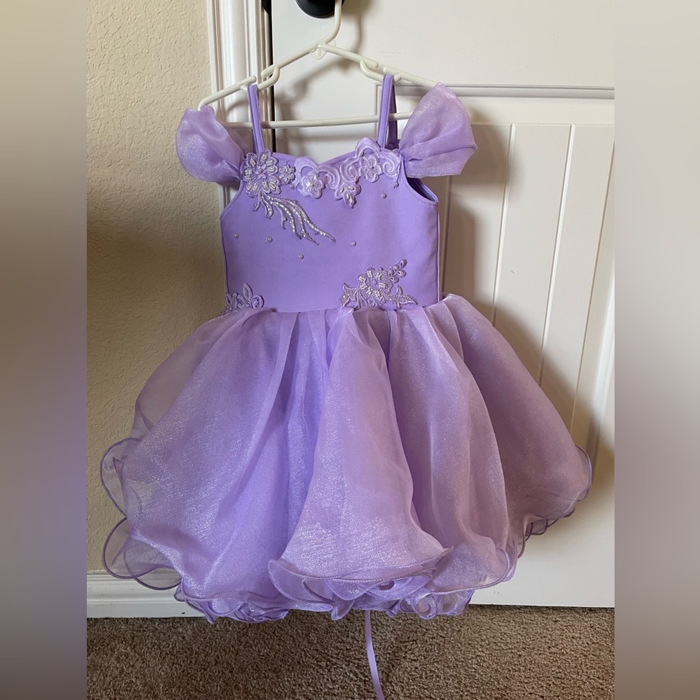 Lavender Floral Embroidered Kids pageant dress. Tara Piercy size 3/5 slim 6.